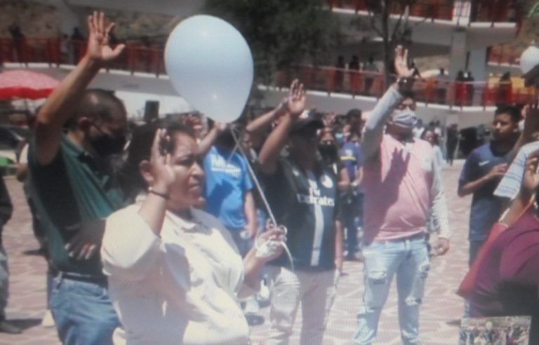 Población se solidarizó con familia de víctimas