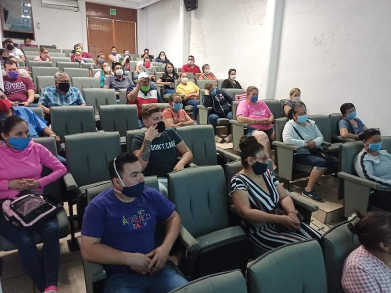 Acuerdan esquema de trabajo autoridades y comerciantes