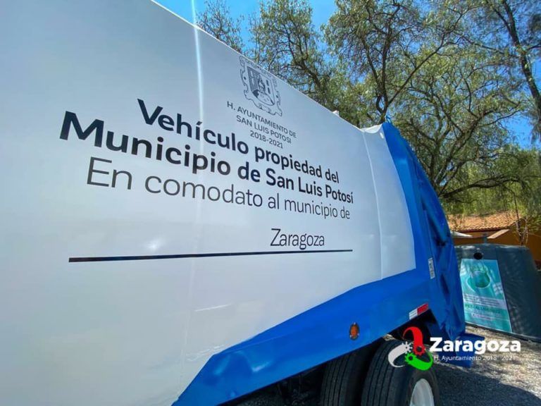 Presta ayuntamiento capitalino camión recolector de basura