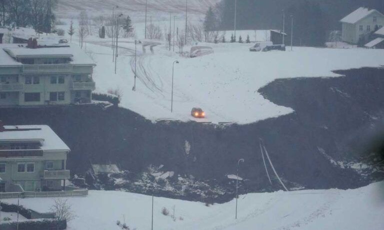 Socavón provoca pánico en Noruega