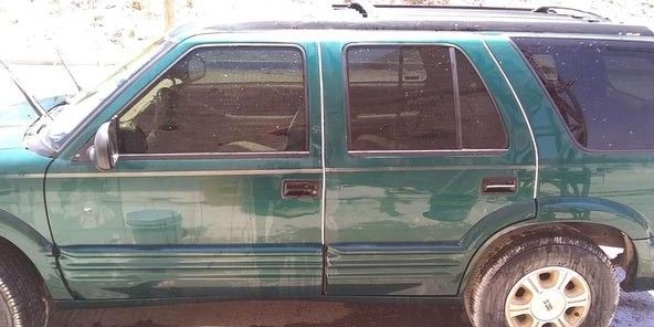 ZARAGOZA.- CAMIONETA ROBADA EN LA SAUCEDA