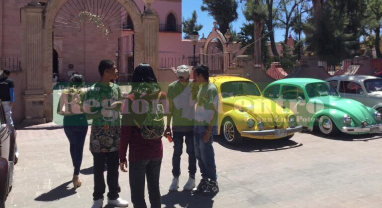 Organizan mega pachanga en Plaza Colón