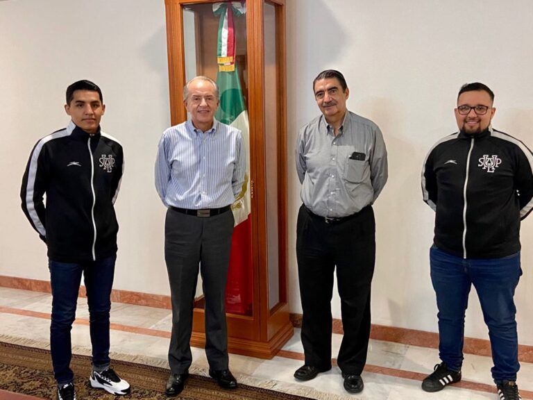 JM Carreras recibe visita de boxeador Luis Fernando “7 Barrios” Saavedra