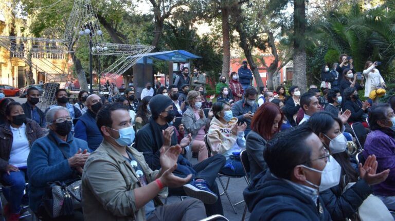 SECULT premia a ganadores de certamen navideño