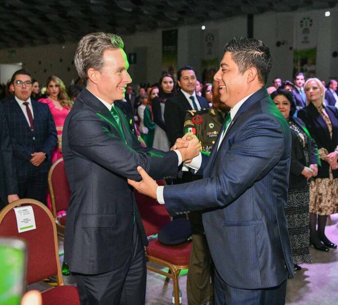 Senador Manuel Velasco reconoce trabajo de Gobierno Gallardista.