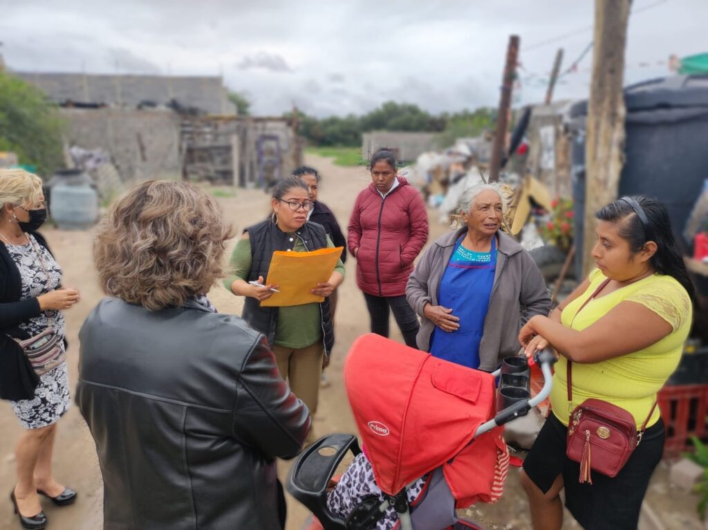 DIF soledense visita colonia Santa María