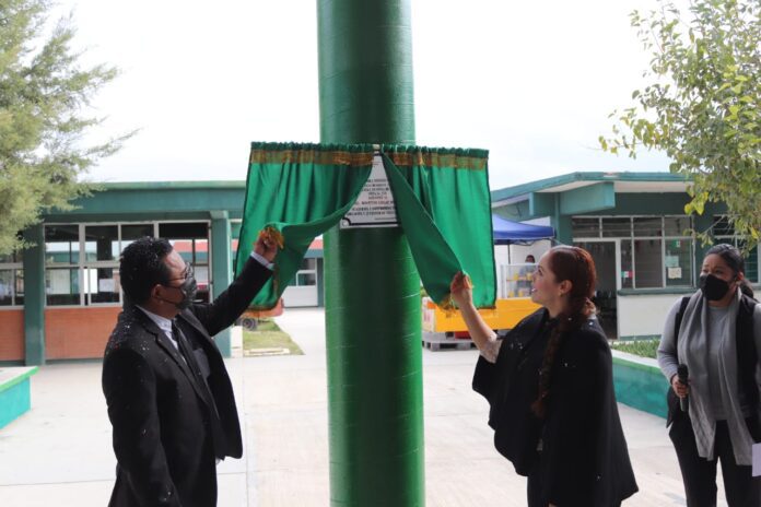 Inauguró alcaldesa techado del CBTA-258