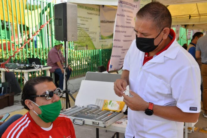 Programa de lentes a bajo costo 