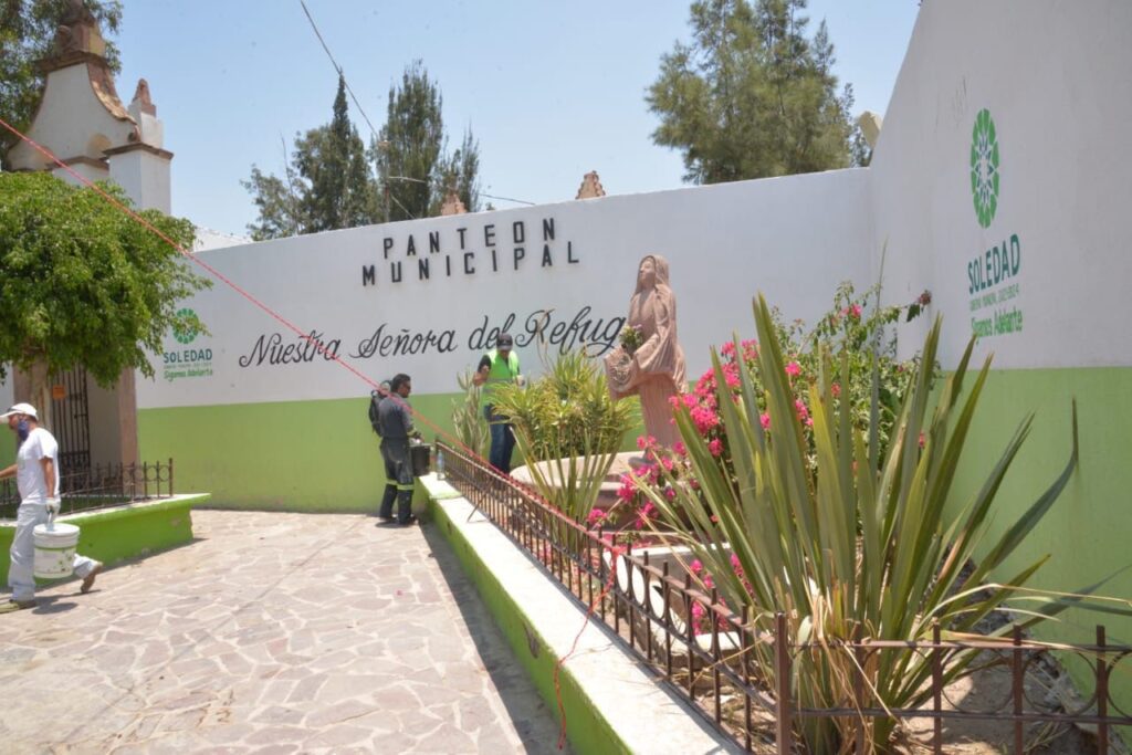 Servicios Municipales afina detalles para día de muertos