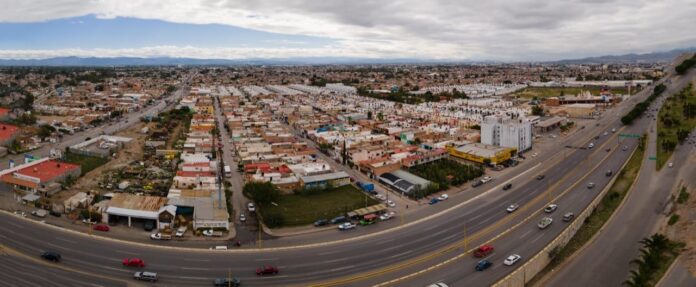 Entregan más 1500 permisos para obras mayores