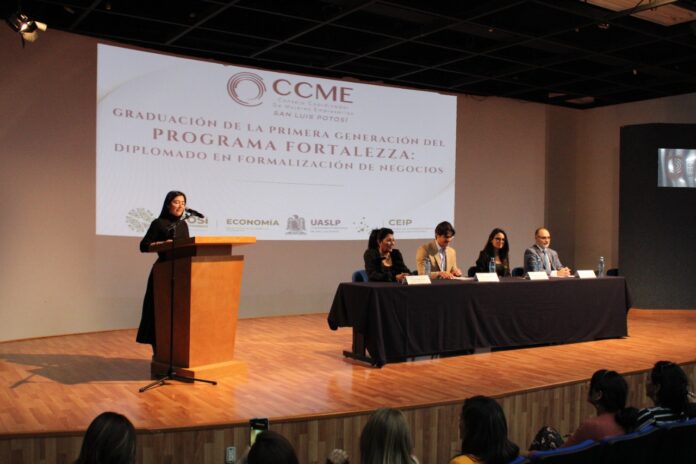 Entrega de reconocimientos por parte del CCME San Luis Potosí