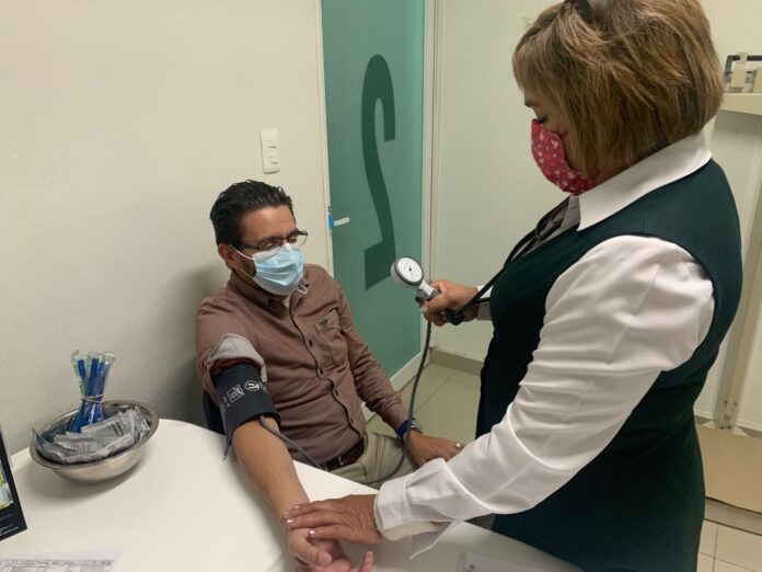 Se realizan detecciones padecimientos como cáncer de próstata, diabetes e hipertensión.
