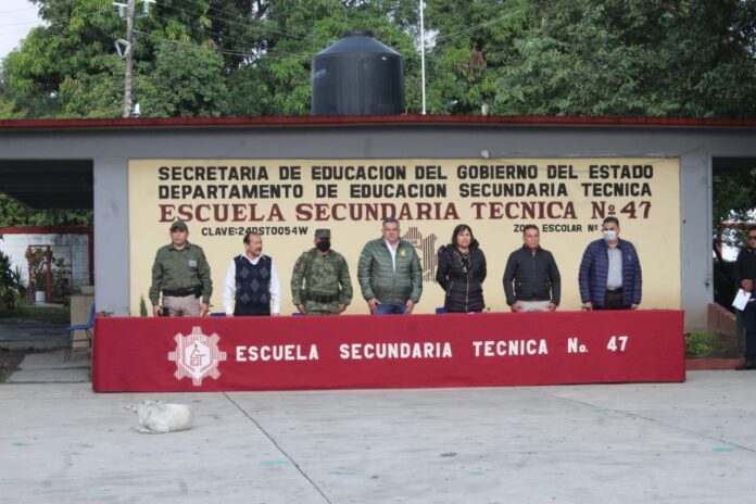 Además, se buscarán los recursos para la rehabilitación de plaza cívica y canchas deportivas.