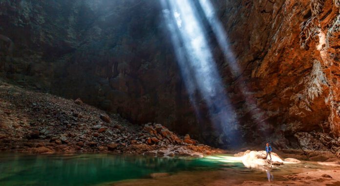 Reapertura al turismo en este paraje natural con equipo especializado para evitar accidentes.