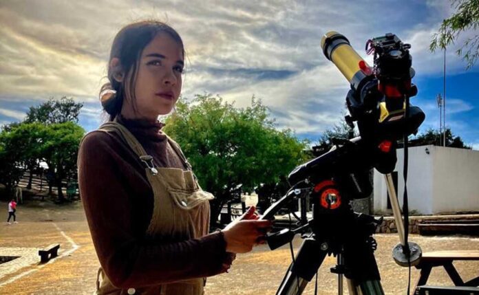 Sofía Huerta, la estudiante de Astronomía busca proteger los cielos de SLP de la contaminación lumínica