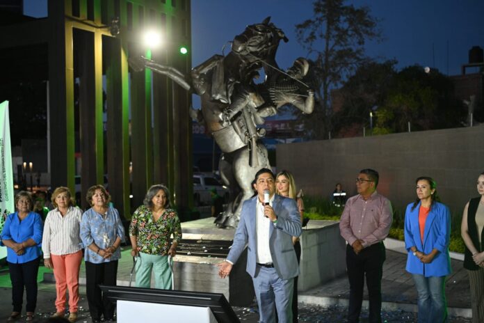 Monumento en honor a Graciano Sánchez Romo