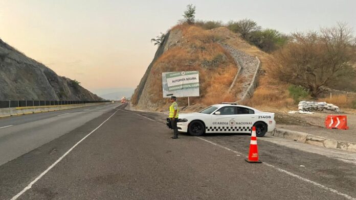 Improvisan con GN en carreteras