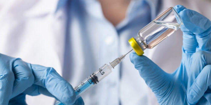 Inicia hoy lunes campaña de vacunación contra Covid-19 e influenza estacional.