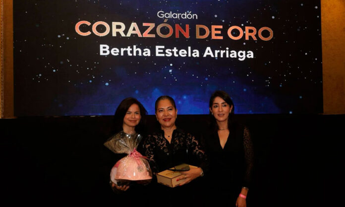 Premio “Corazón de Oro” para la presidenta del DIF municipal
