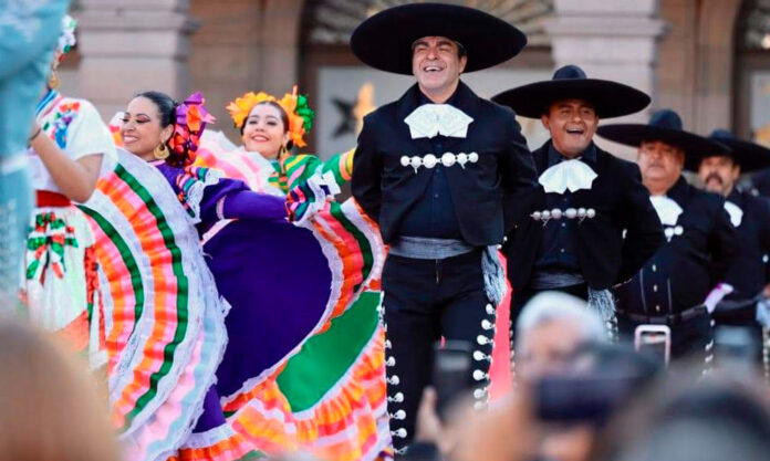 Latidos de México: Folklor en el Federico Silva